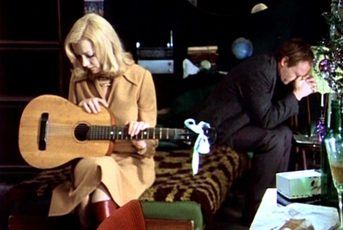 Кадр из фильма «Ирония судьбы, или С лёгким паром!»