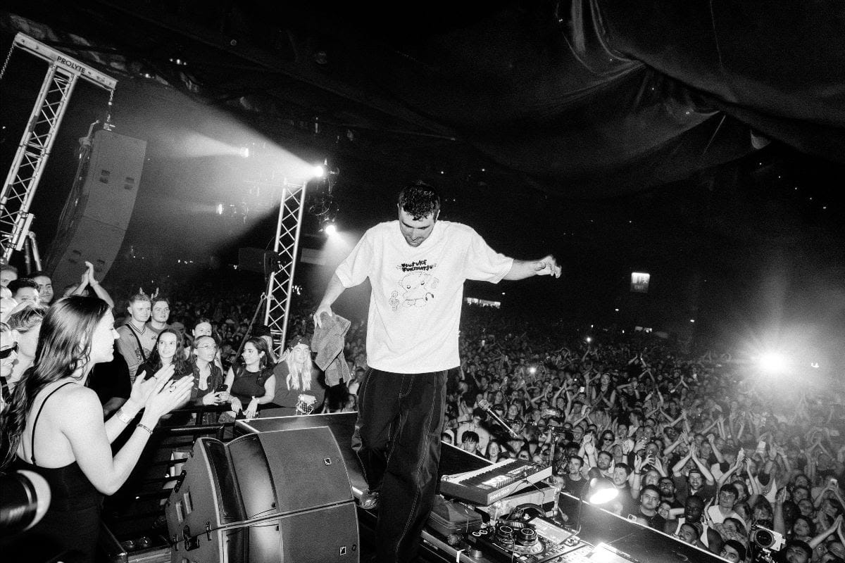 Fred again.. на концерте