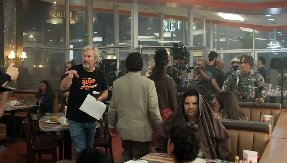 Кадр со съёмок «Удачи, веселья, не сдохни». Гор Вербински крайний слева