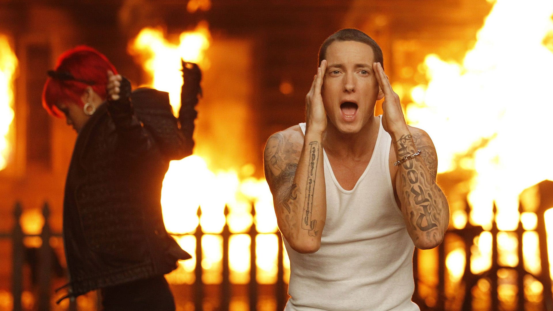 Eminem и Rihanna в клипе «Love The Way You Lie»