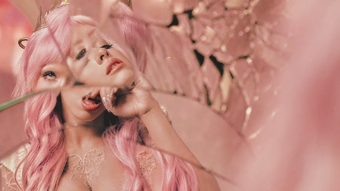 Промо к альбому Melanie Martinez «Hades»