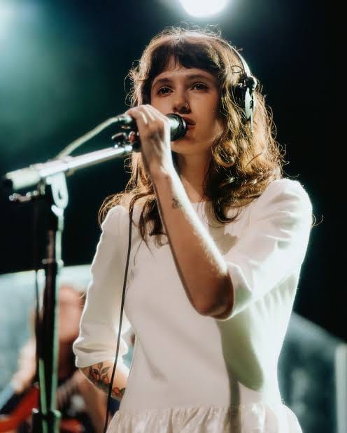 Clairo в туре «Charm»