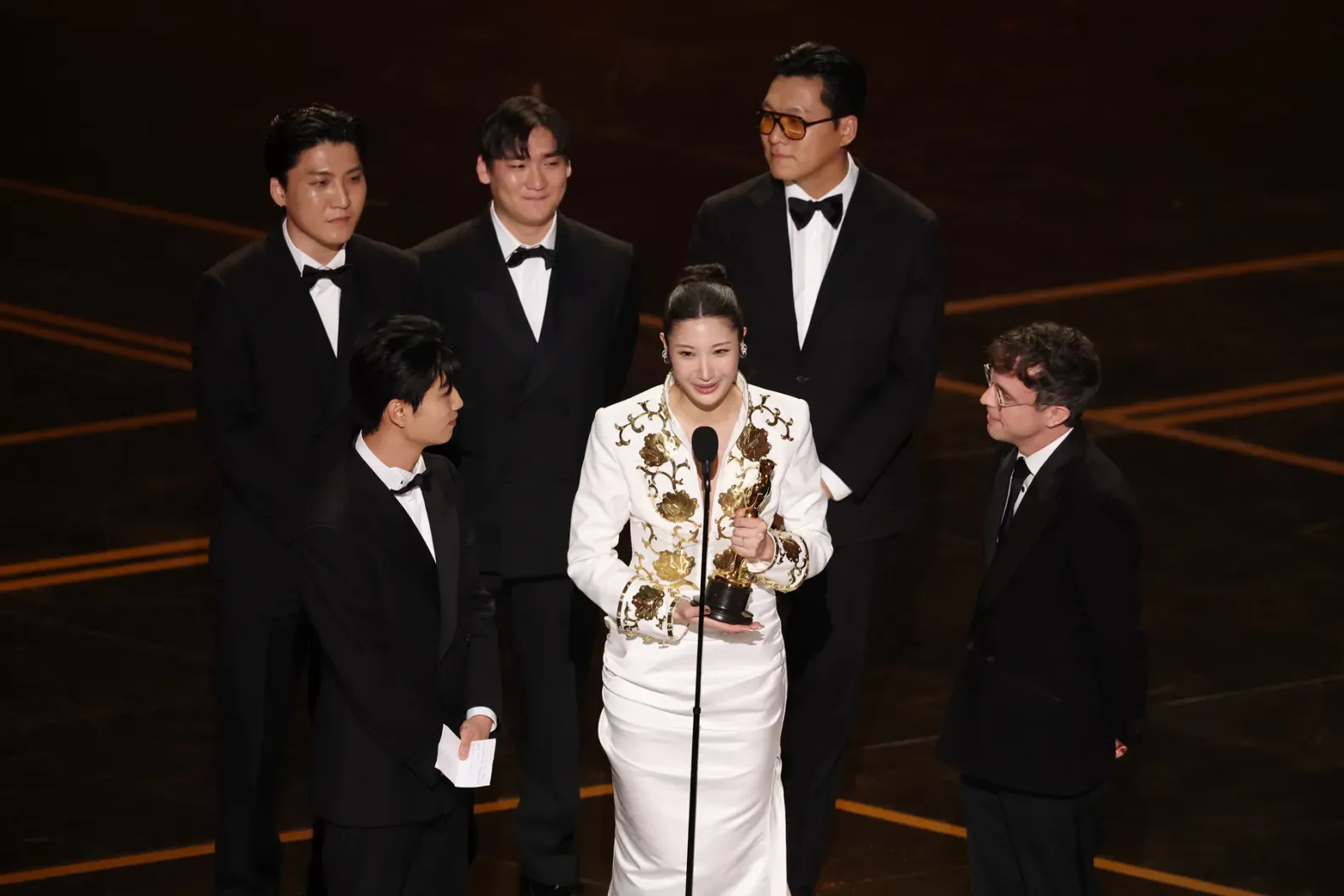 Команда «Кей-поп-охотницы на демонов» получает «Оскар»