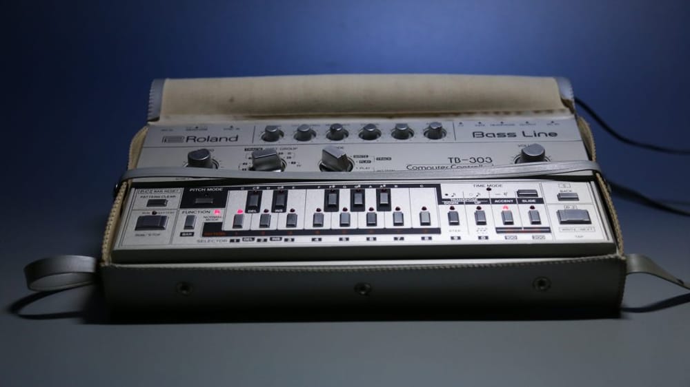 Roland TB-303: как создавался культовый басовый синтезатор главное изображение записи