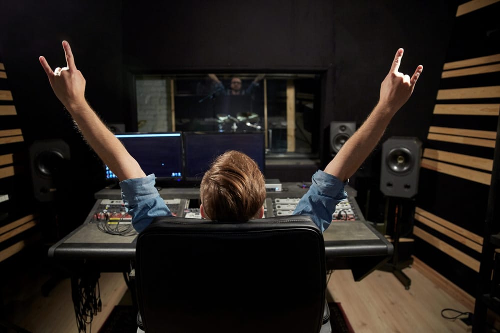 Запись музыки в домашней студии